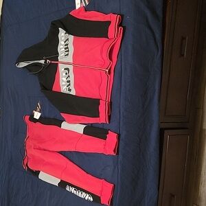 Brand New Akademiks Sweatsuit